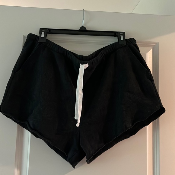 Pants - Cosie XL fleece lined shorts, never worn